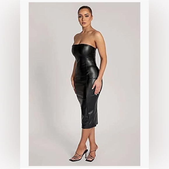 Sexy and form fitting red vegan leather strapless dress - Picture 4 of 6